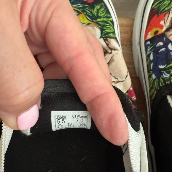 Vans - Picture 4 of 4